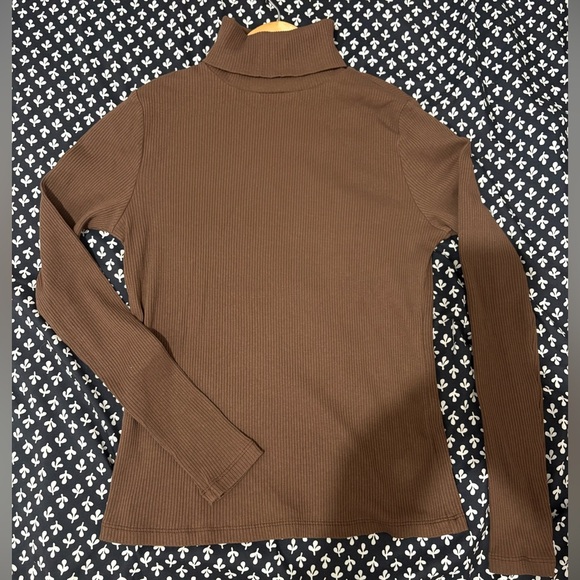 Old Navy Brown Ribbed Turtleneck Sweater - Picture 1 of 7